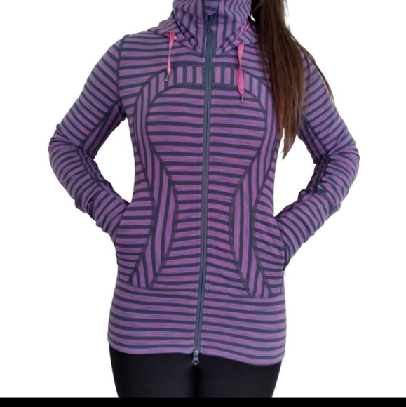 Lululemon • in stride purple + black striped jacket with hood + zipper pockets🤩 - Picture 1 of 8